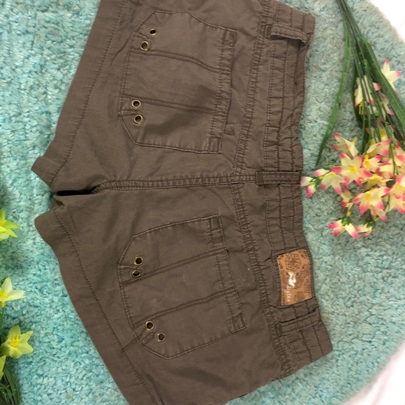 Cargo style shorts - Picture 3 of 5